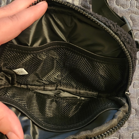 Pittsburgh Pirates Stadium Giveaway Fuzzy Belt Bag - Picture 2 of 4